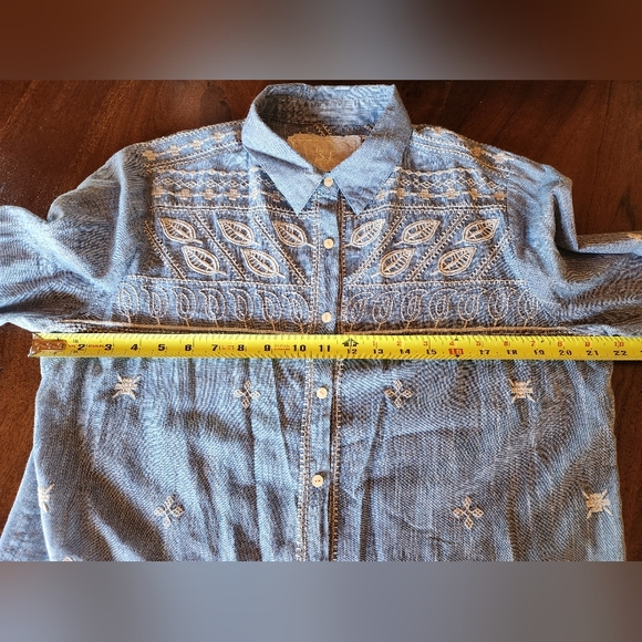 JOHNNY WAS EMBROIDERED COTTON BUTTON DOWN SHIRT - Picture 14 of 15
